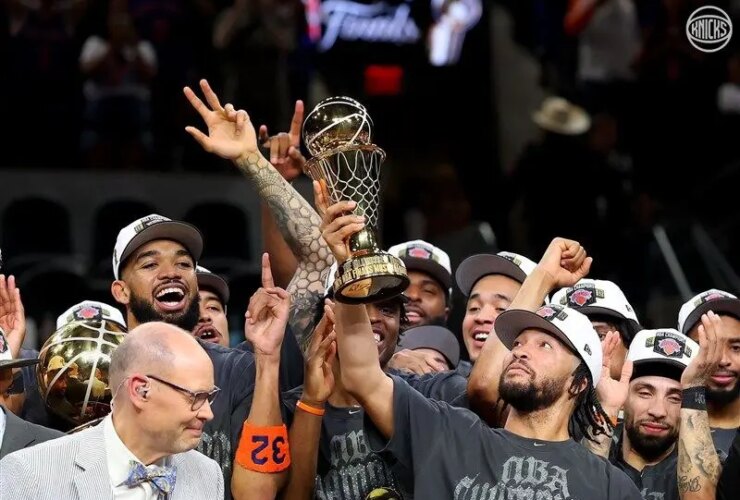 پایان 53 سال انتظار؛ نیویورک نیکس قهرمان NBA شد 13 پایان 53 سال انتظار؛ نیویورک نیکس قهرمان NBA شد
