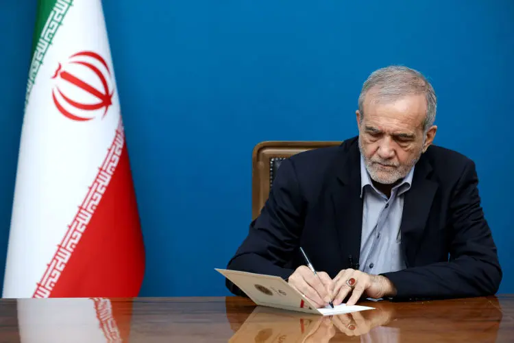پیام تبریک رئیس جمهور علوم پزشکی به مناسبت کسب مقام دومی تیم دانشجویان ایران در جهان