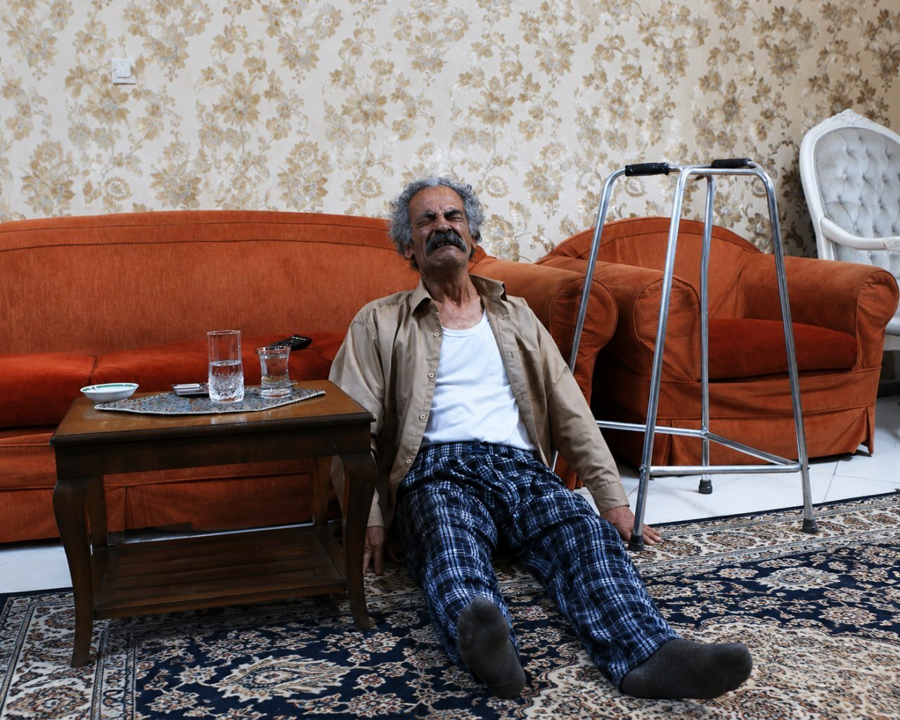 فیلم کوتاه «پله های لیز» آماده نمایش شد/ فاجعه ای که با دعوای خانگی آغاز شد! 1 فیلم کوتاه «پله های لیز» آماده نمایش شد/ فاجعه ای که با دعوای خانگی آغاز شد!