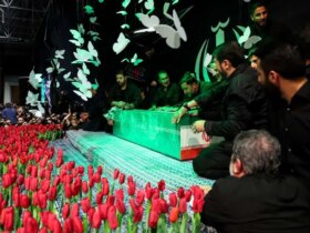 تصویر; فرمانده کل سپاه پاسداران با پیکر شهید انقلاب بدرقه شد 9 تصویر; فرمانده کل سپاه پاسداران با پیکر شهید انقلاب بدرقه شد