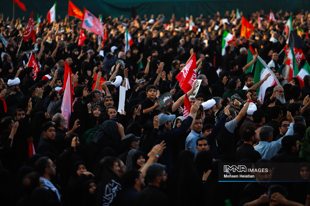 گرمازدگی؛ تهدید خاموش سلامتی عزاداران در روزهای پایانی وداع با پدر شهید ایران