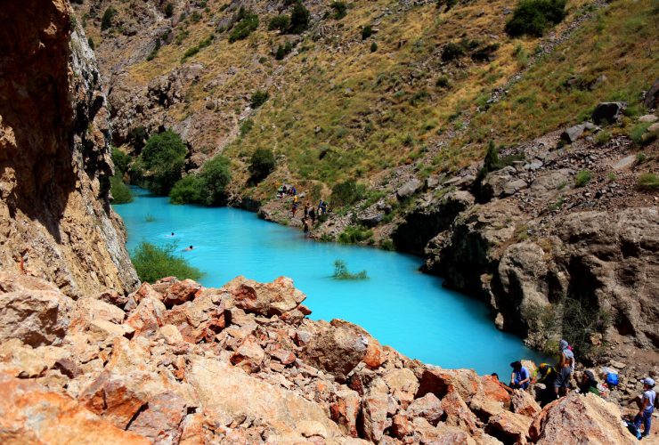 از آبشارهای پنهان تا دشت های مرتفع؛ کجا در فصل