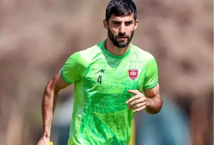 پرسپولیس برای جام جهانی یک مدافع ملی پوش امضا کرد