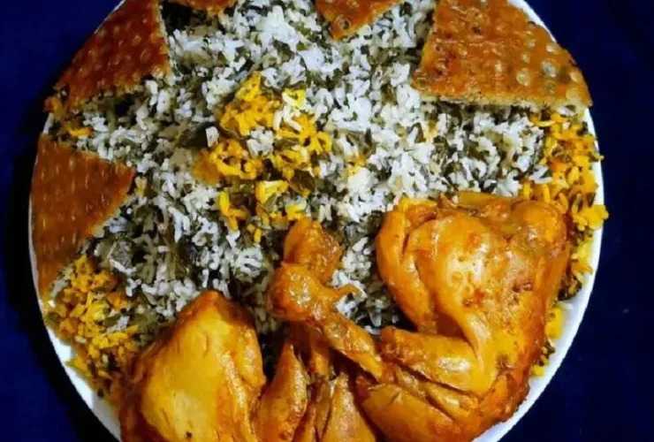 انگور برنج شاهرودی; پلو معطر و شیرین با برگ مو و مرغ