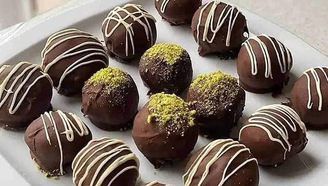 این شیرینی خوشمزه را با بیسکویت دسته طلایی درست کنید!