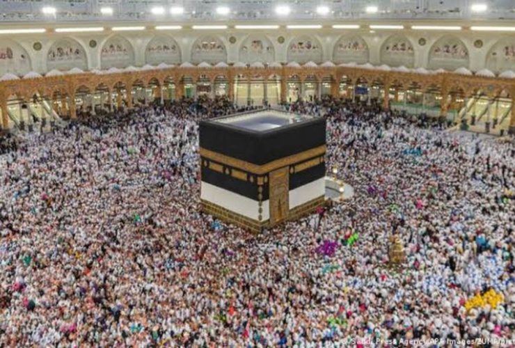 برآورد هزینه سفر عمره 165 میلیون تومان بدون فیش