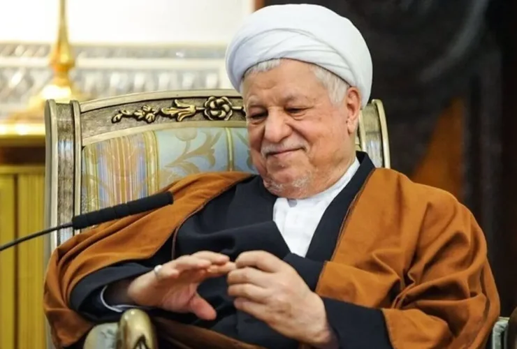 خاطرات هاشمی: دفتر رهبری در مورد امکان پذیرش مصوبه شورای حکام یا رد کلی آن بحث کردند.