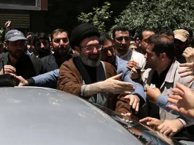 چند عکس کمیاب به مناسبت پنجاه و هفتمین سالگرد رهبر انقلاب 3 چند عکس کمیاب به مناسبت پنجاه و هفتمین سالگرد رهبر انقلاب